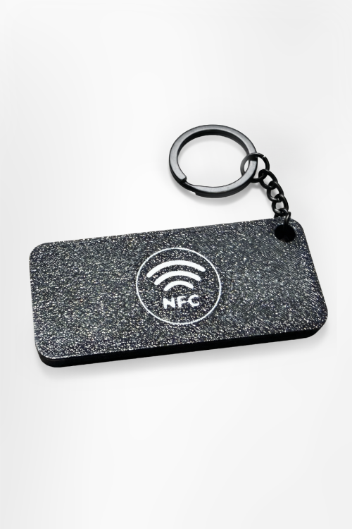 nfc_brelok_risky_back.png